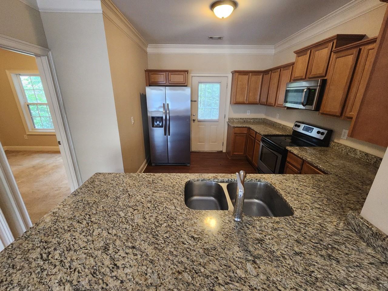239 Ruth St #16 - Photo 2 of 20