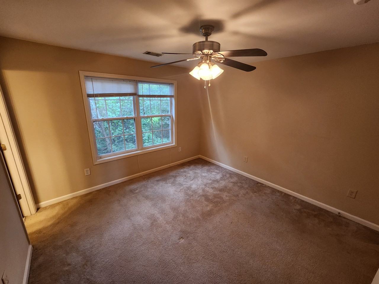 239 Ruth St #16 - Photo 3 of 20