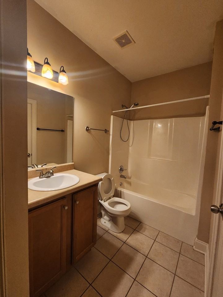 239 Ruth St #16 - Photo 4 of 20