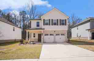 featured image of 2468 Lennox Rd Se