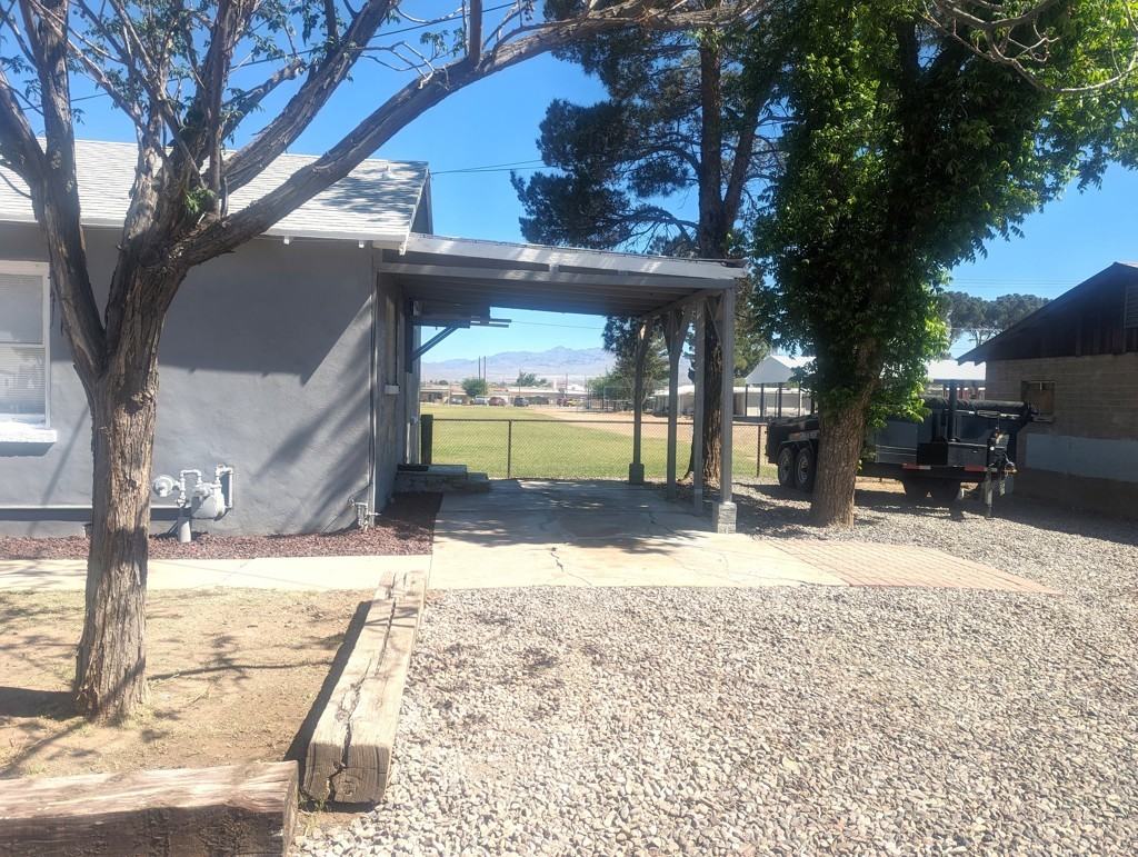 120 E 8th St #8 - Photo 3 of 13