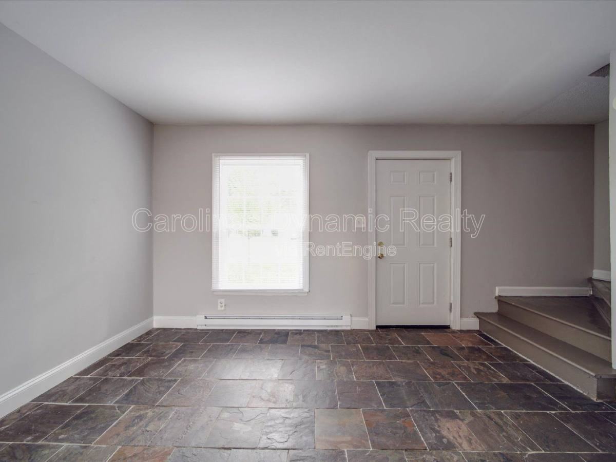 325 S Gardner Ave #6 - Photo 2 of 8