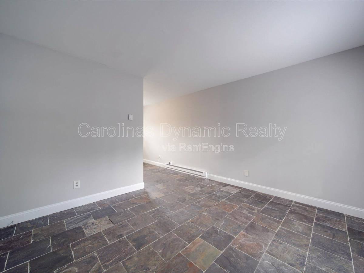 325 S Gardner Ave #6 - Photo 5 of 8