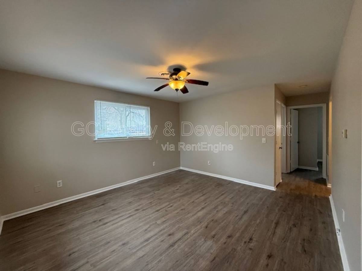 510 W Kendall Dr #A - Photo 2 of 10