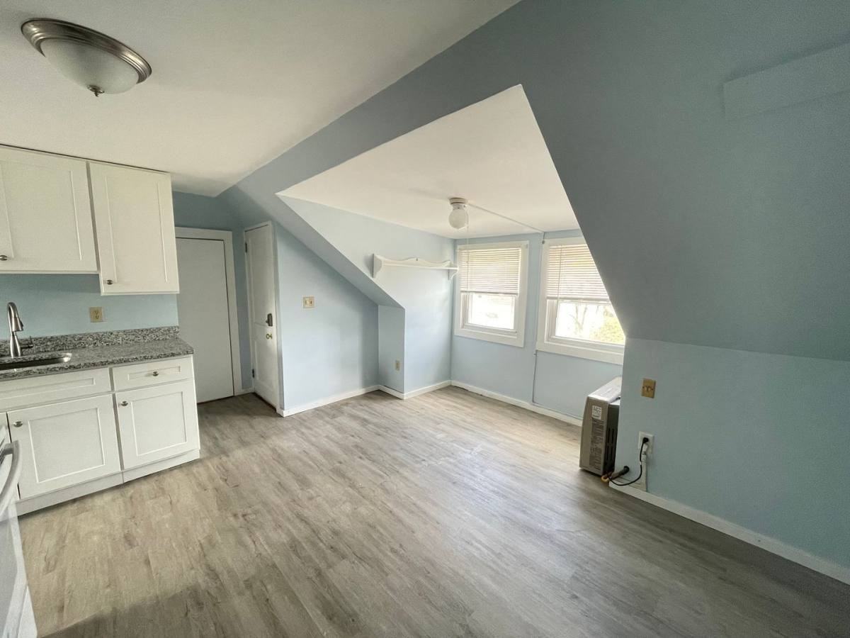 221 Calef Rd #3 - Photo 3 of 10