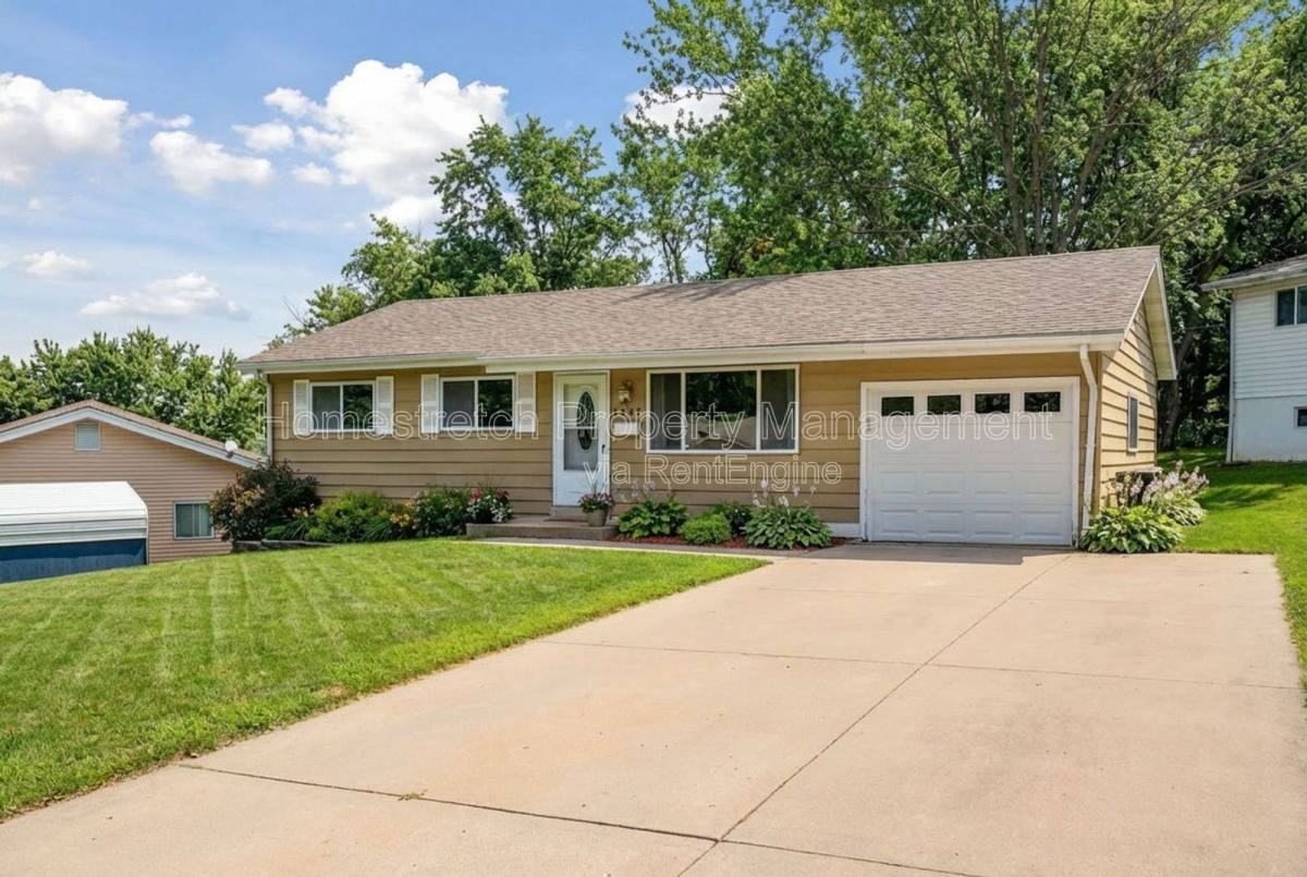 2668 Daman Ct - Photo 2 of 10