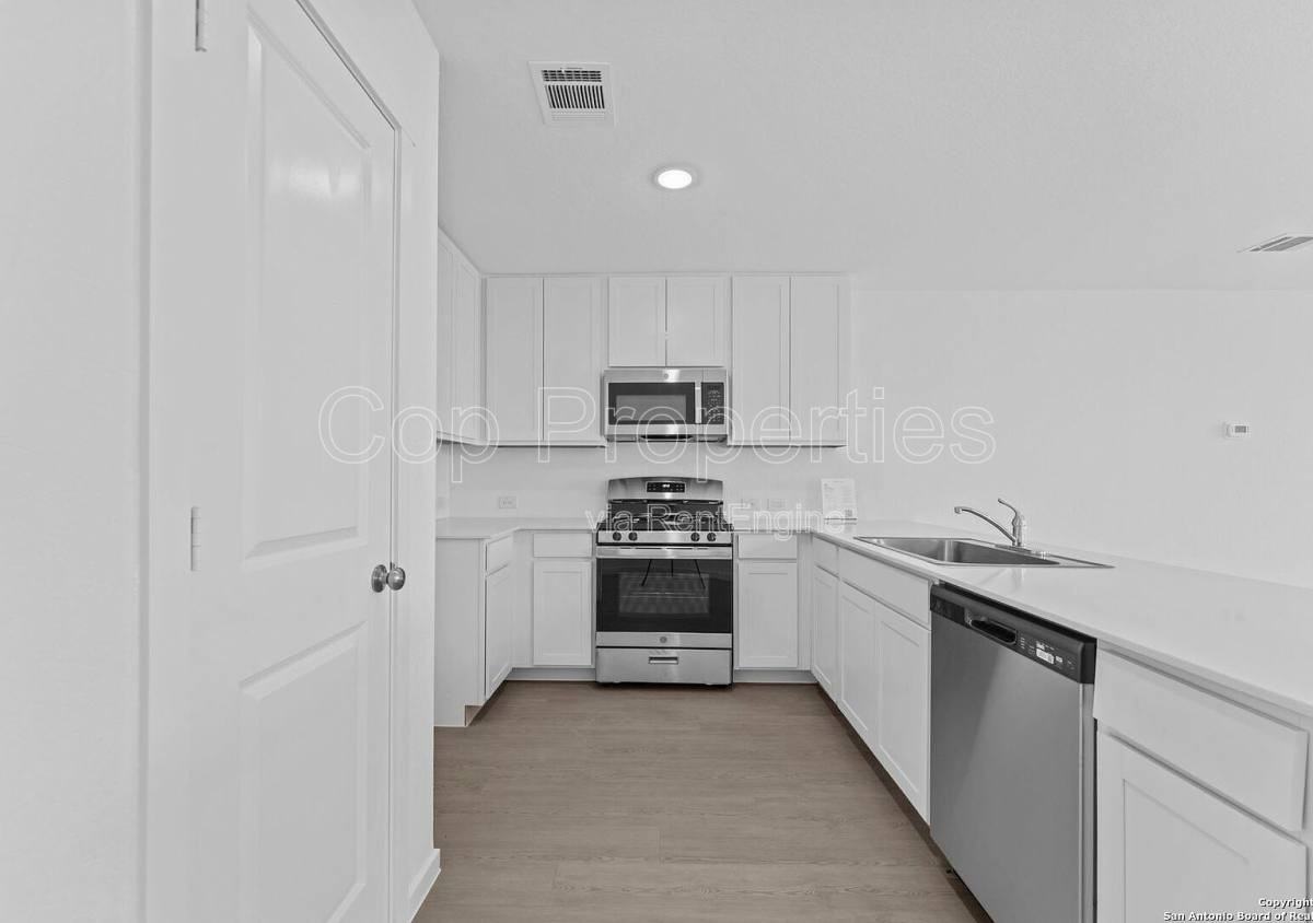 3785 Swift Fox Rd - Photo 3 of 10