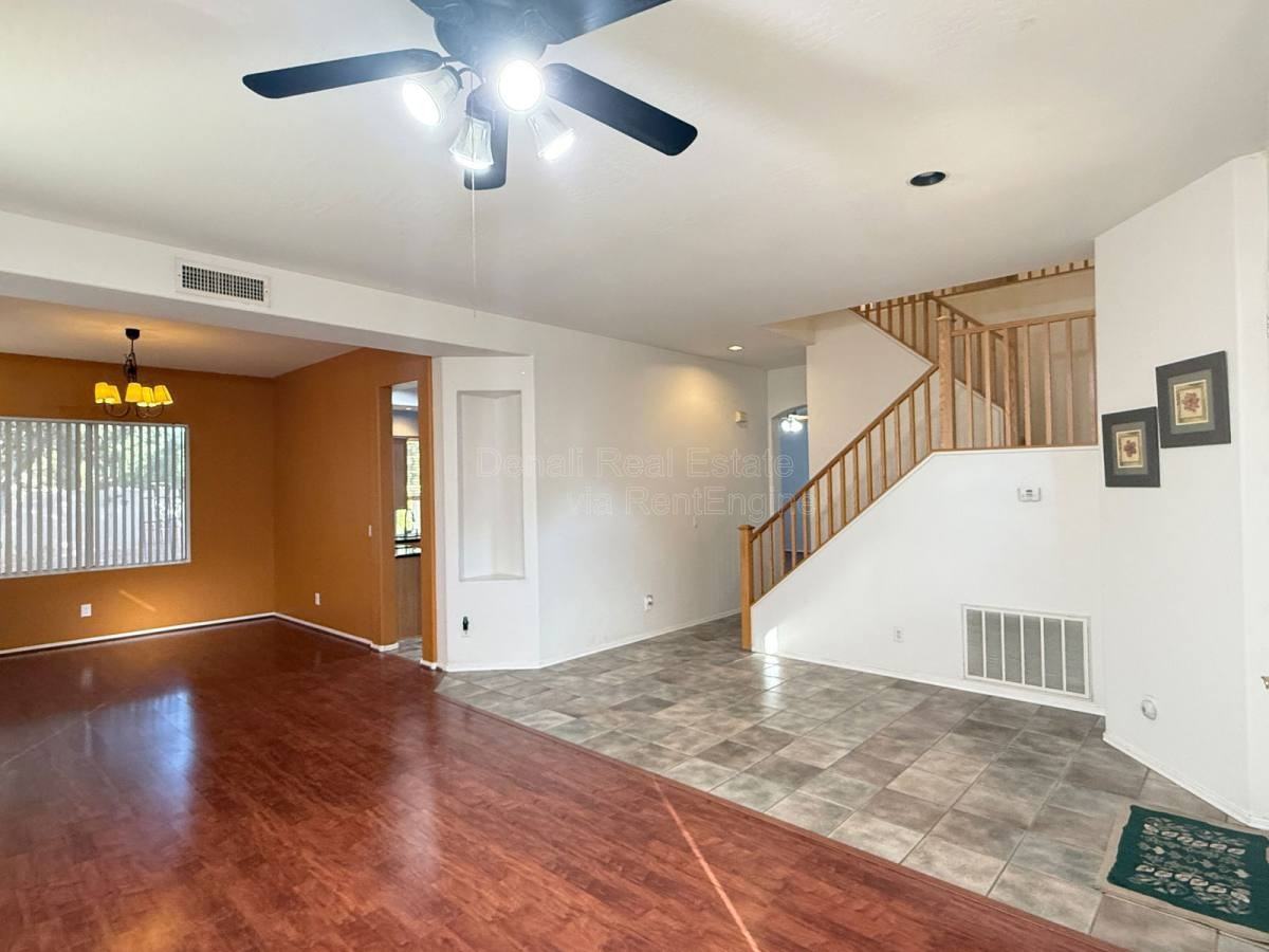 9786 S La Rosa Dr - Photo 3 of 10