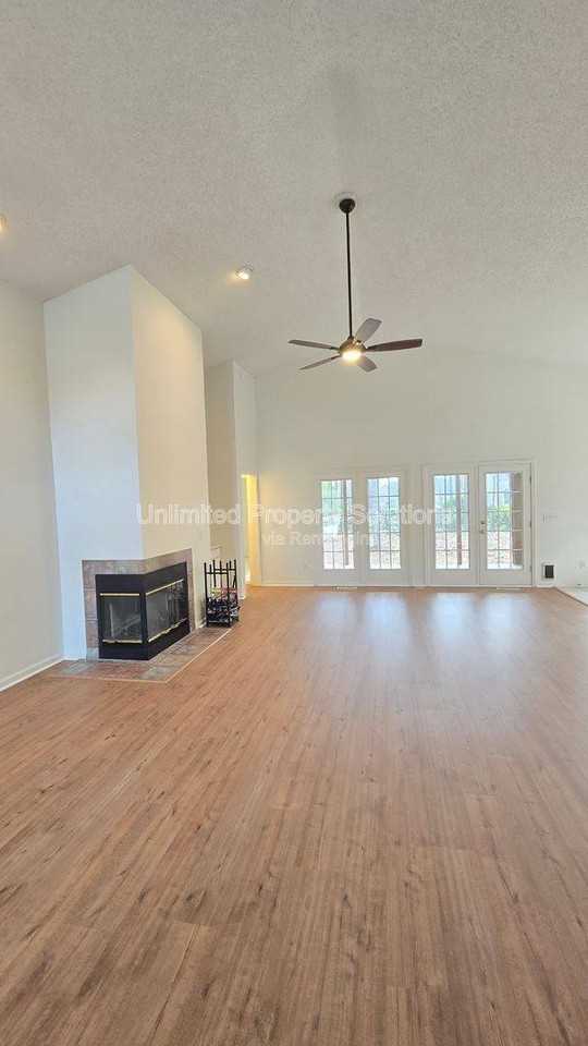 426 Lansdowne Rd - Photo 3 of 10