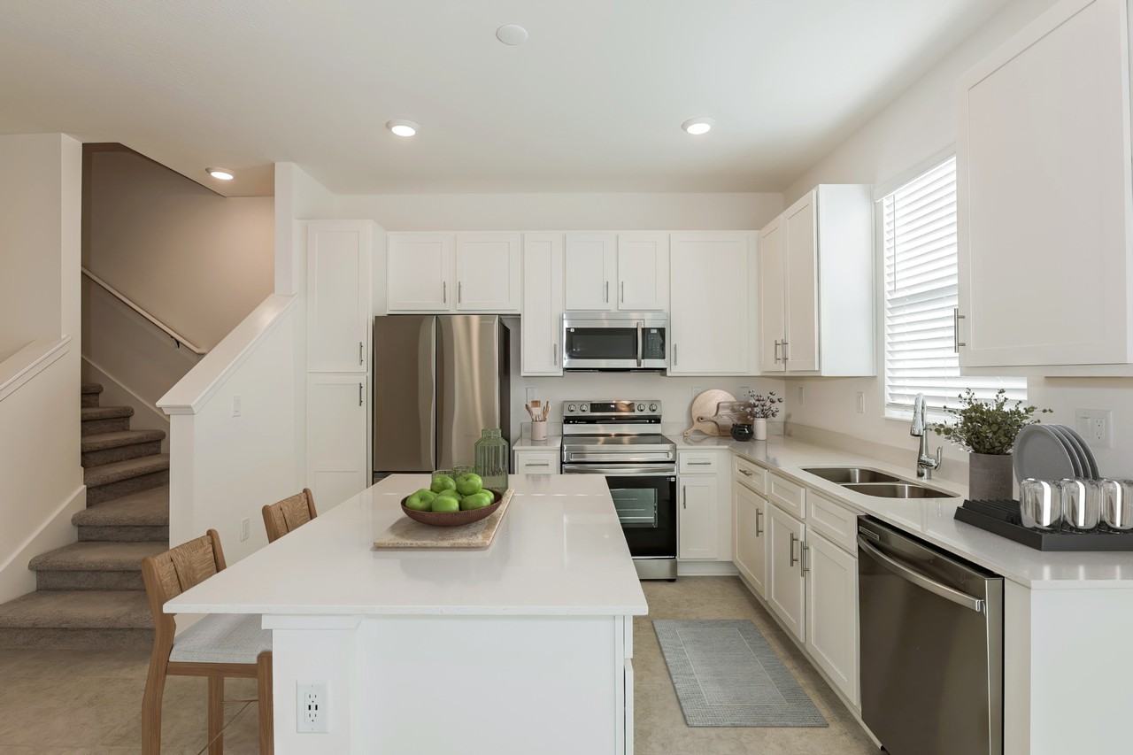 1425 Tristar Dr - Photo 2 of 39