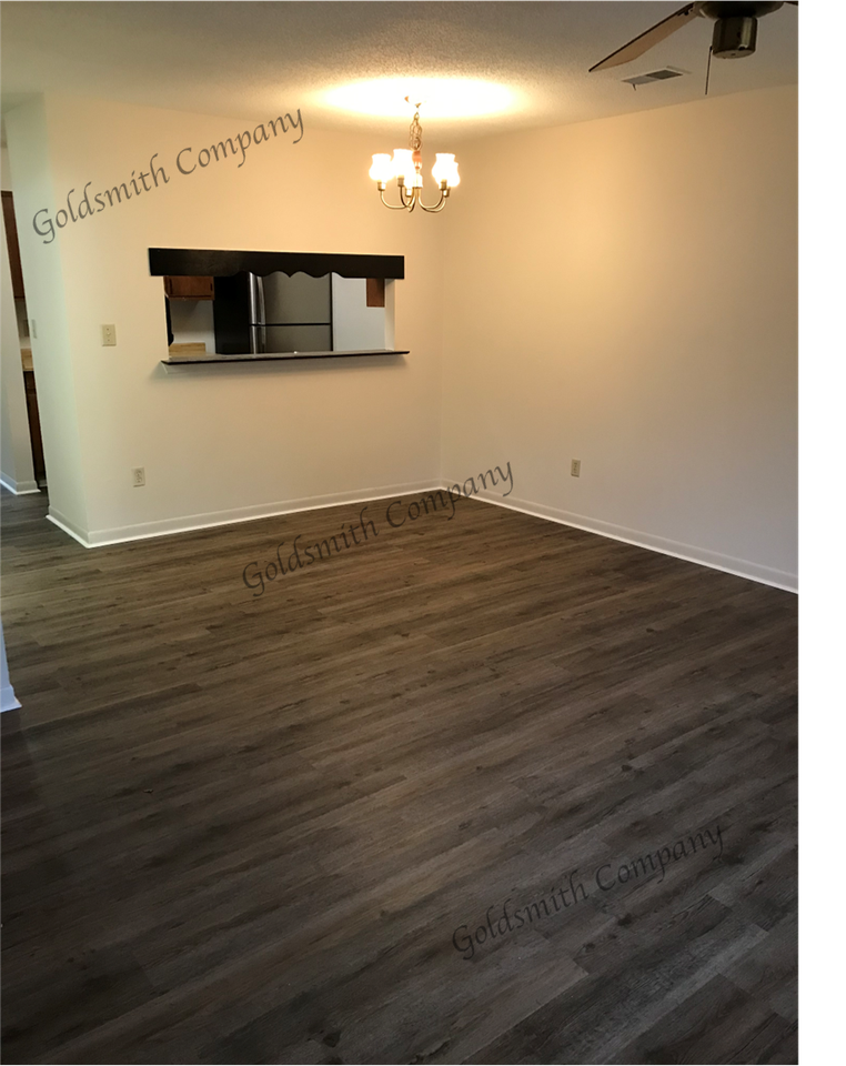 218A Cavalier Dr - Photo 3 of 8