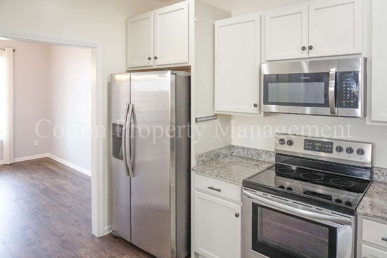 9343 Cassadine Ct - Photo 5 of 30