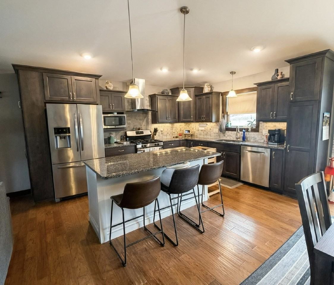 6370 Aspen Ridge Dr - Photo 3 of 19