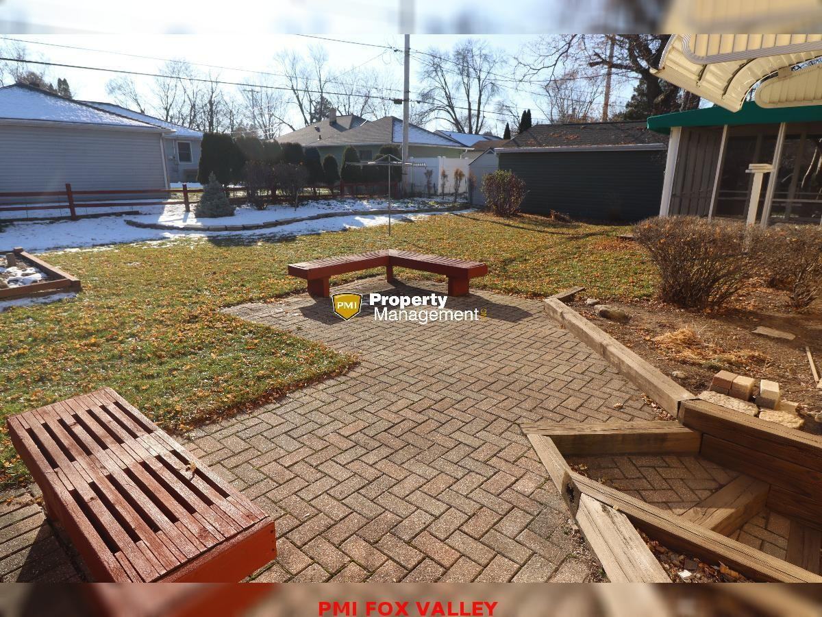 301 E Mcarthur St - Photo 5 of 25