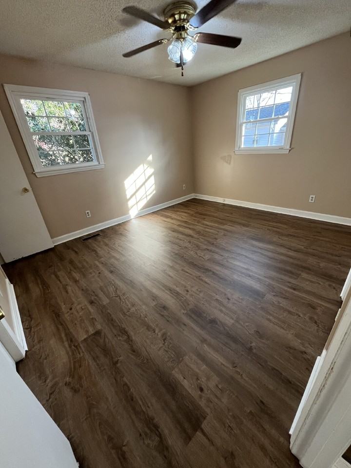 3935 Yokley St - Photo 6 of 11