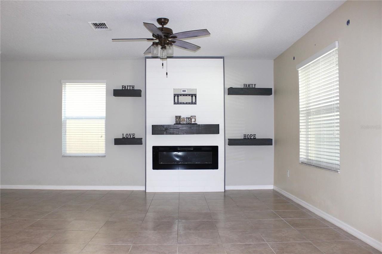 17035 Peaceful Valley Dr - Photo 7 of 21