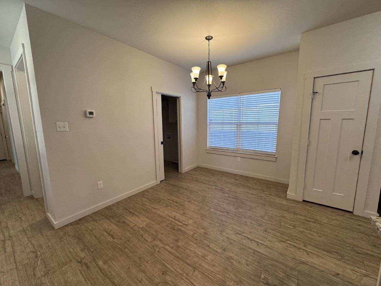 2101 9th St - Photo 4 of 19