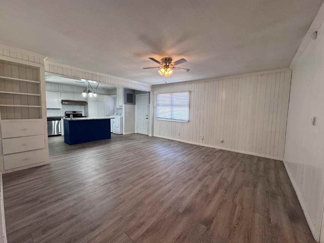 2614 31st St - Photo 3 of 14