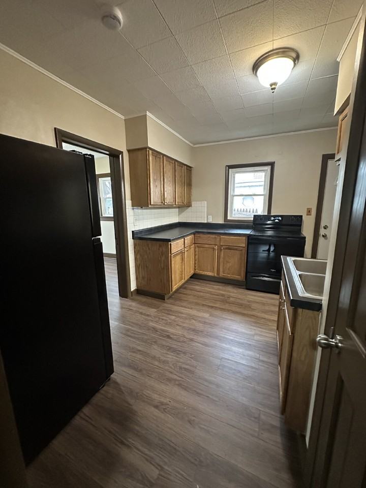 108 W Holmes St - Photo 7 of 14