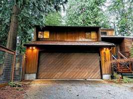 featured image of 4020 Willowbrook Ln