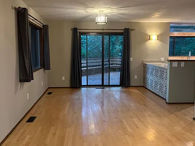 4020 Willowbrook Ln - Photo 4 of 22