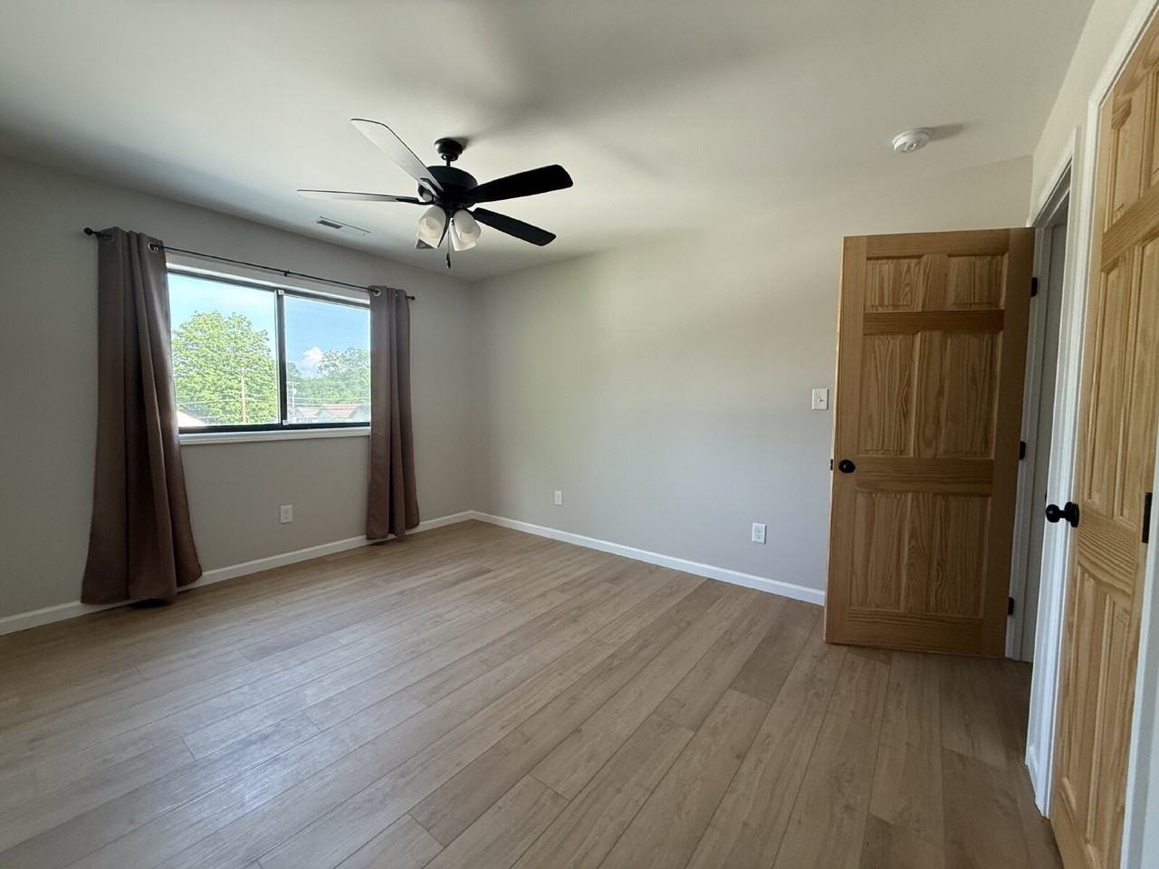 2980 Sevier Ave #D2 - Photo 6 of 10