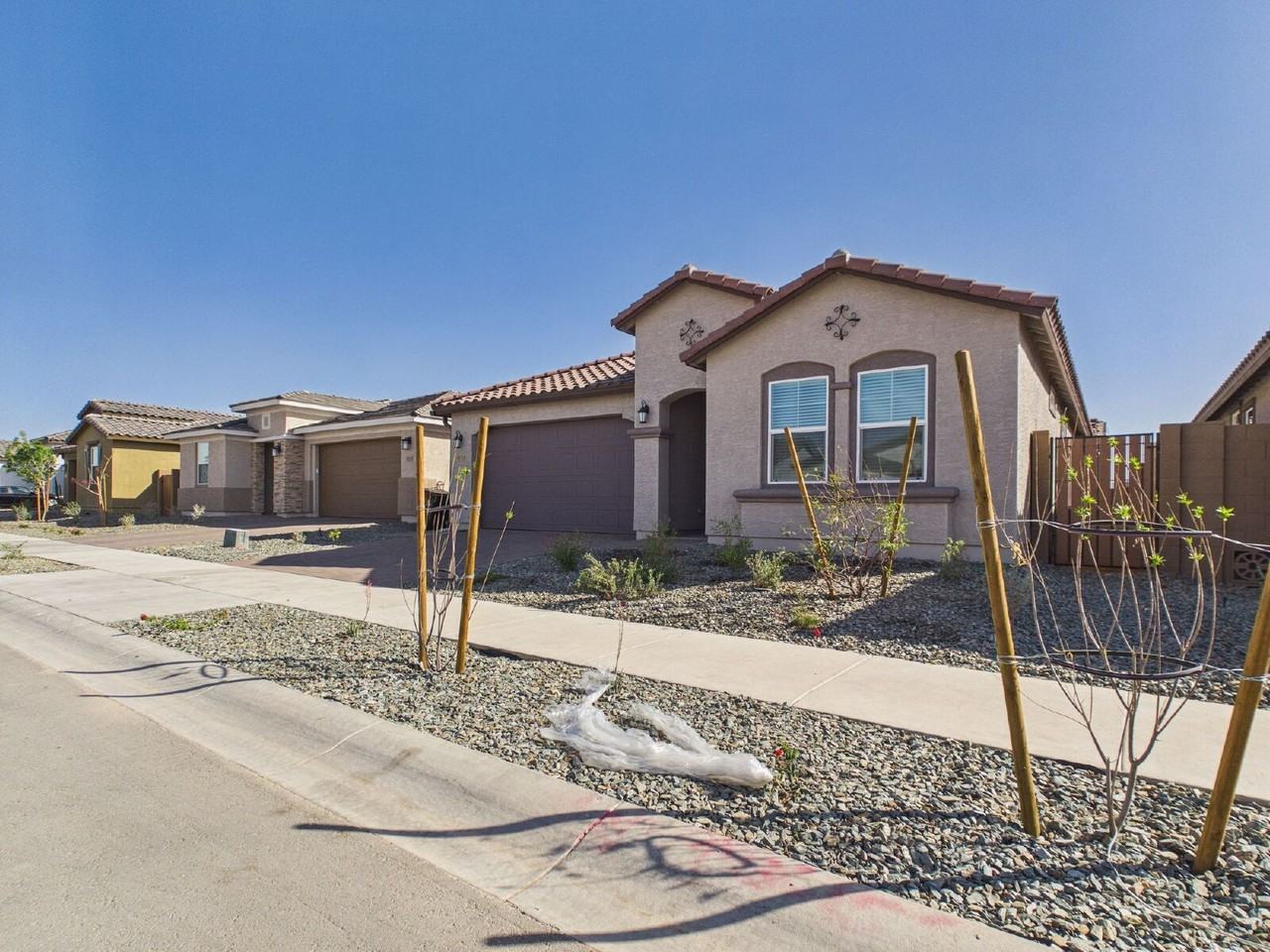 3131 N 97th Dr - Photo 2 of 27