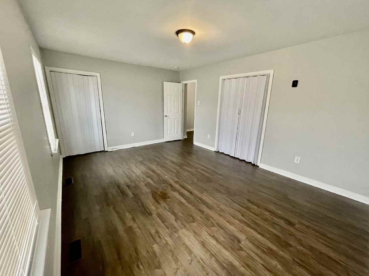 3401 Chalfont Dr - Photo 7 of 10