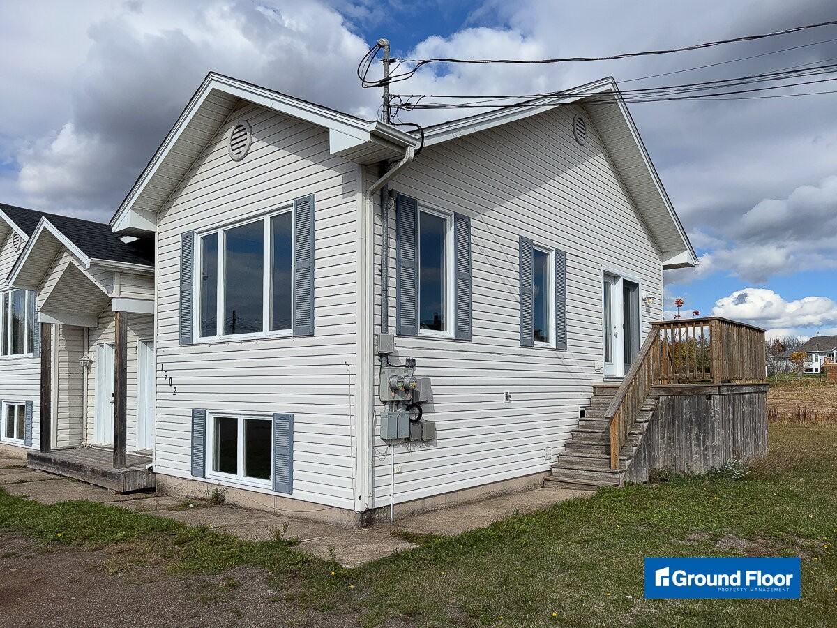 1902 Rue Amirault - Photo 2 of 28