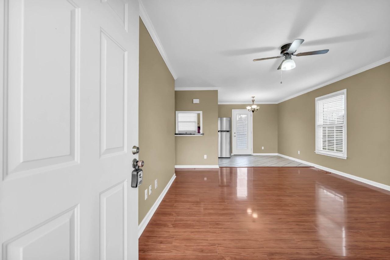 2546 Memorial Drive Ext - Photo 3 of 34