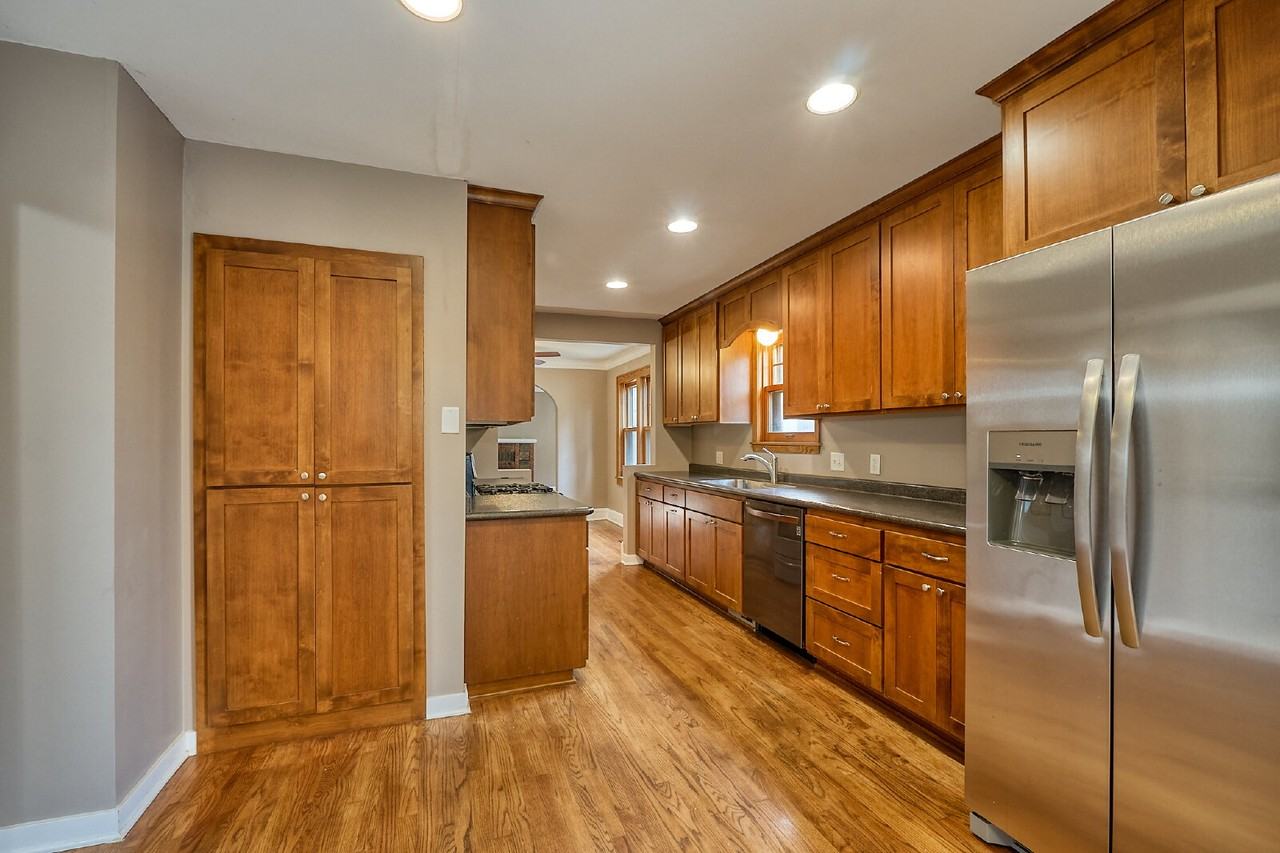 5006 30th Ave S - Photo 3 of 20