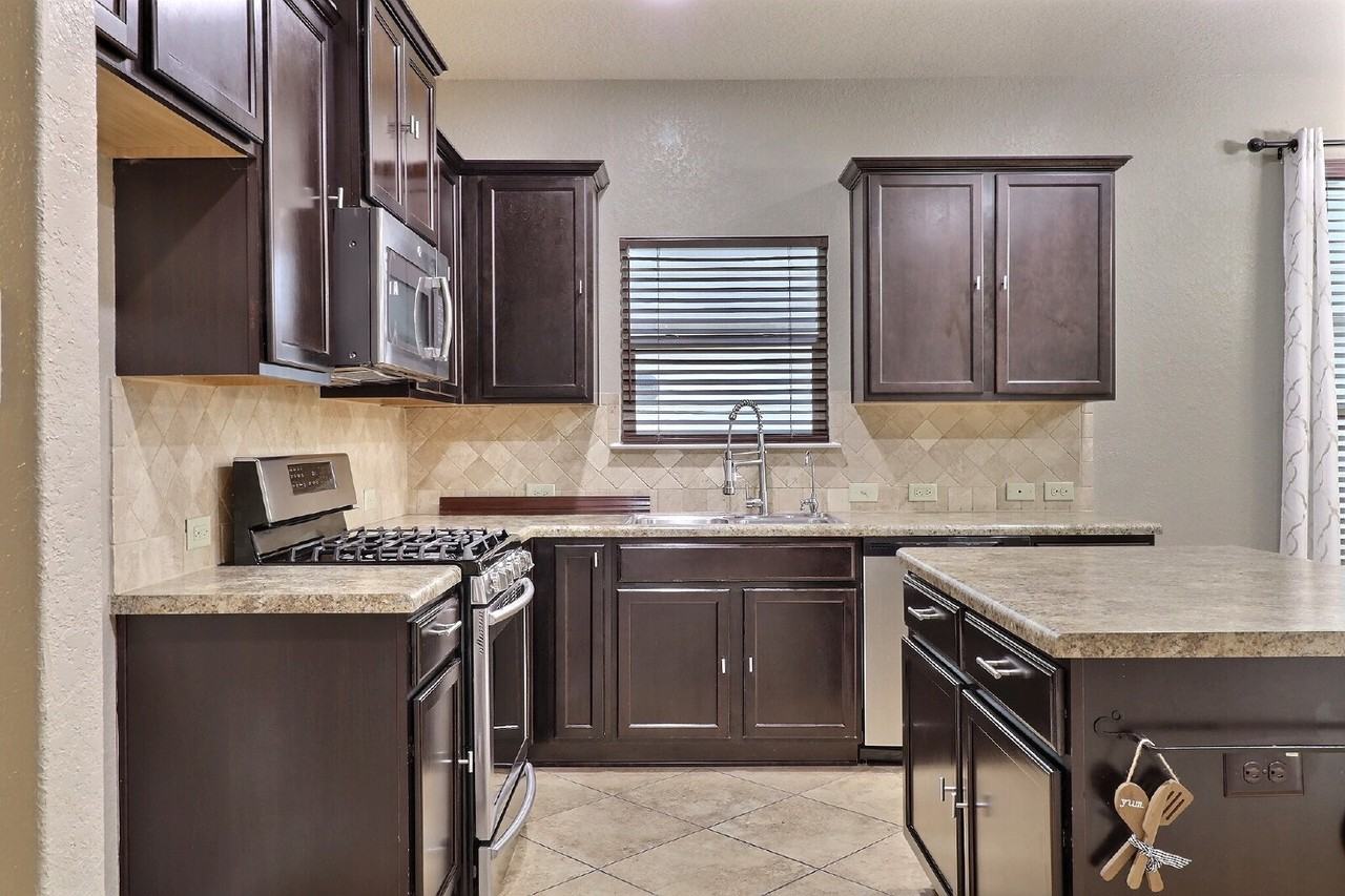 211 Finch Knl - Photo 5 of 19