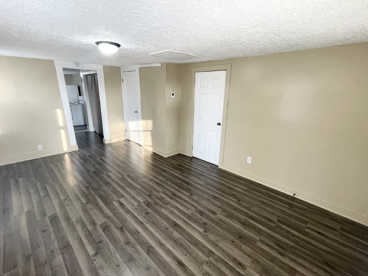 50 Monroe St - Photo 2 of 7