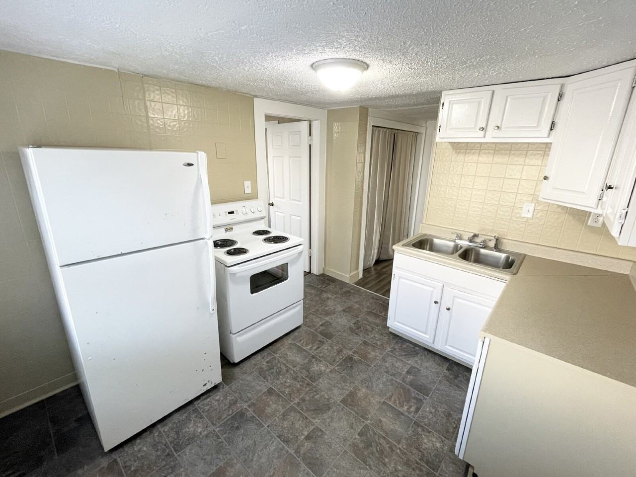 50 Monroe St - Photo 5 of 7