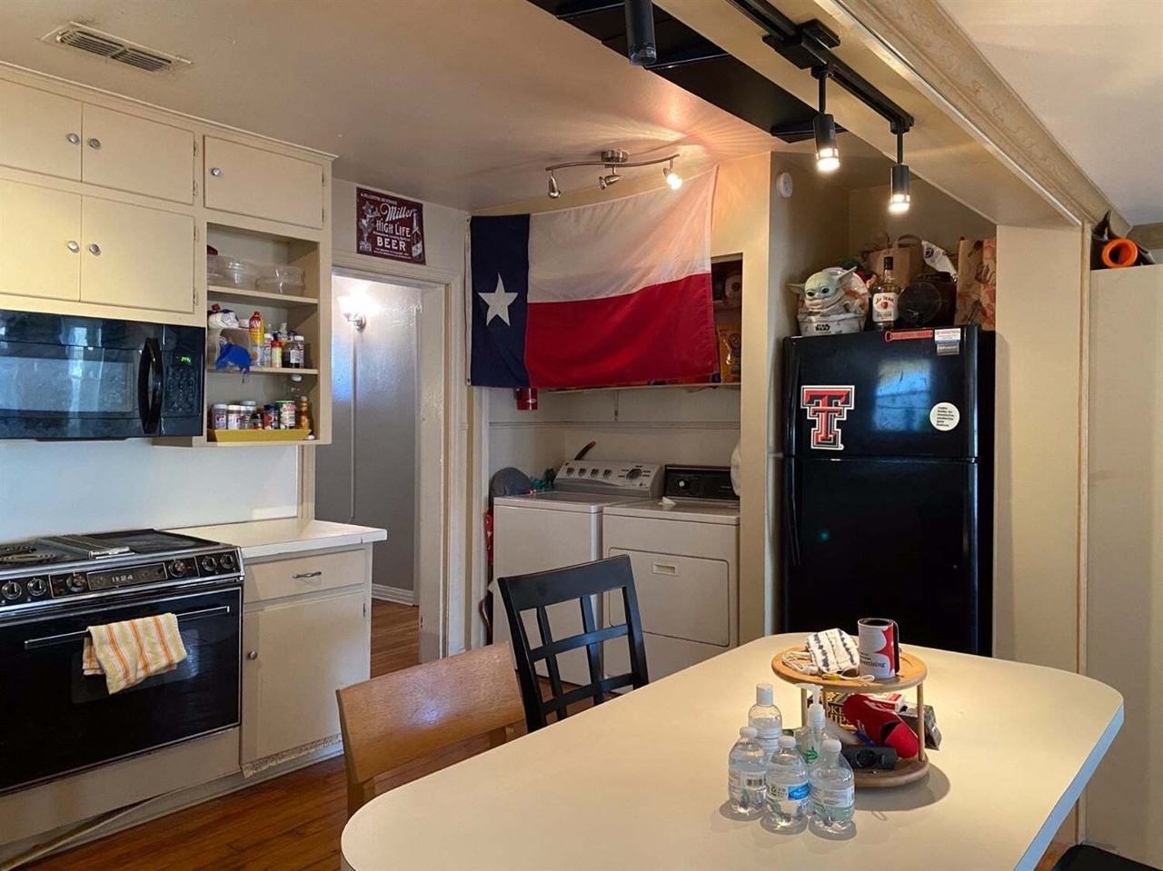 2611 28th St - Photo 4 of 23