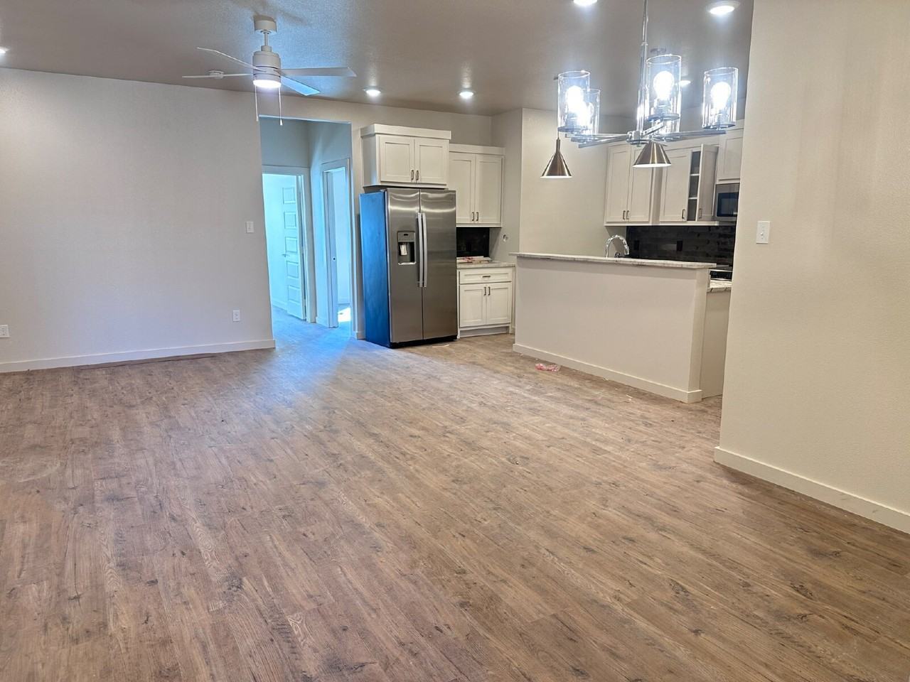 10916 Albany Ave - Photo 5 of 17