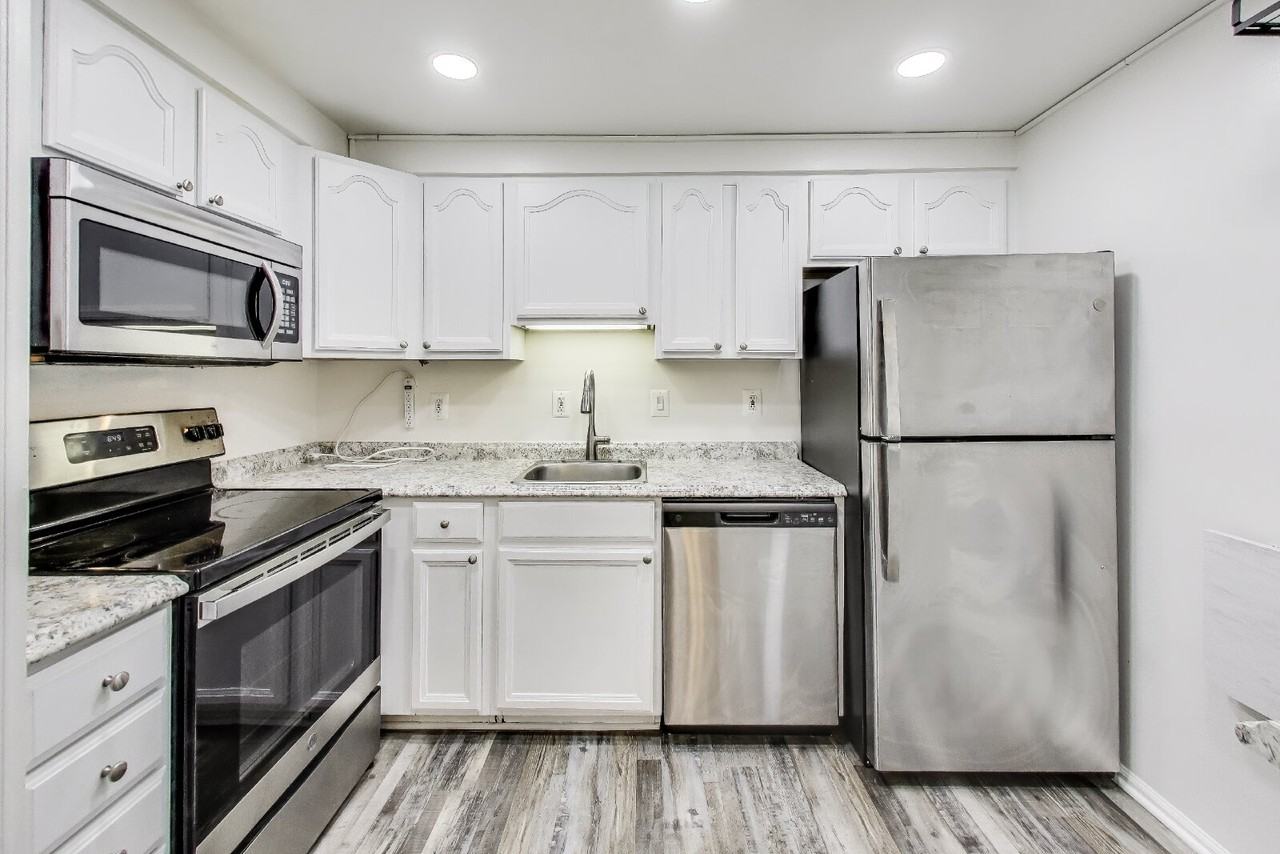 7721 Tremayne Pl #113 - Photo 7 of 17