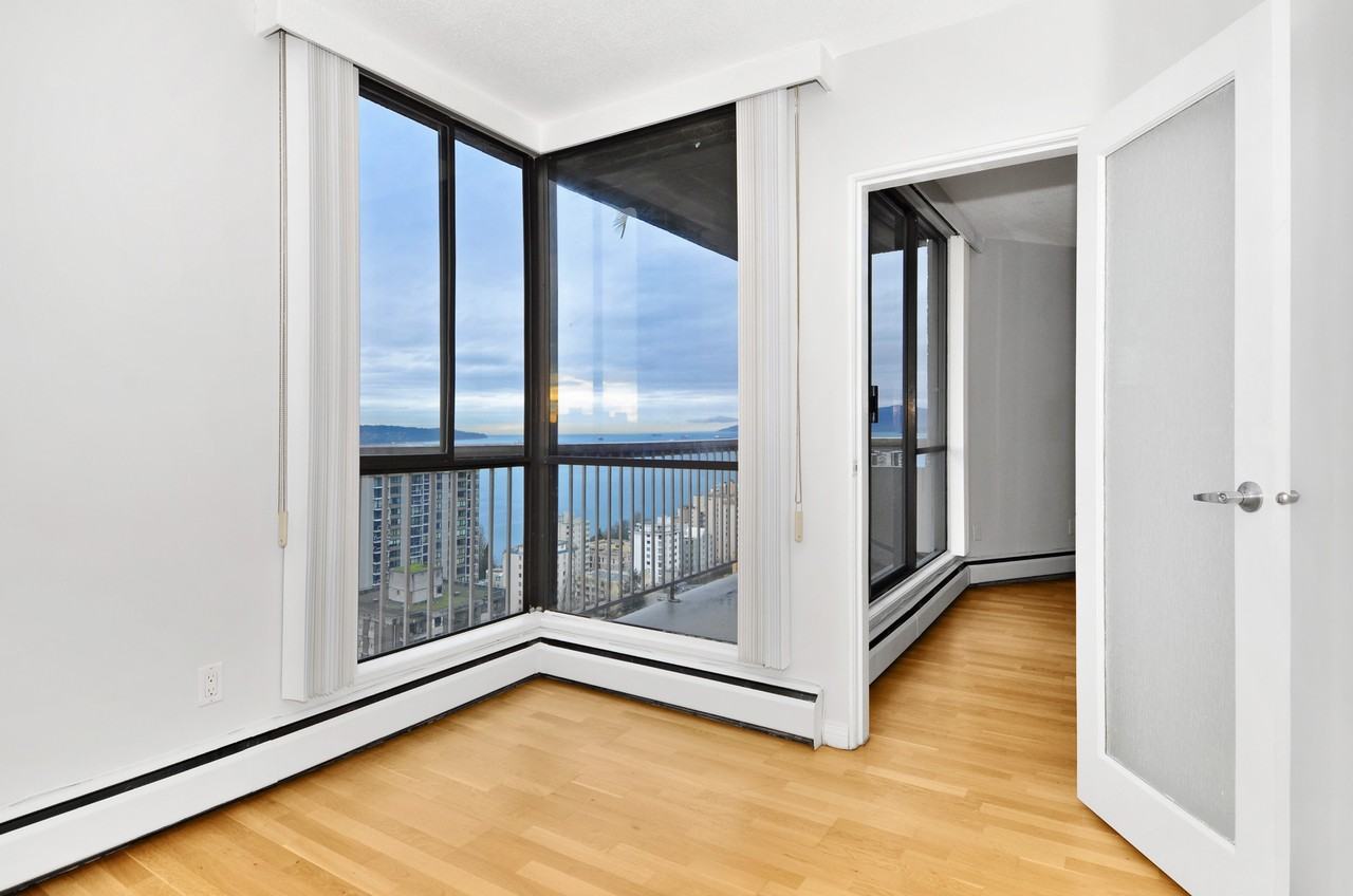 Hendry House - Photo 2 of 6