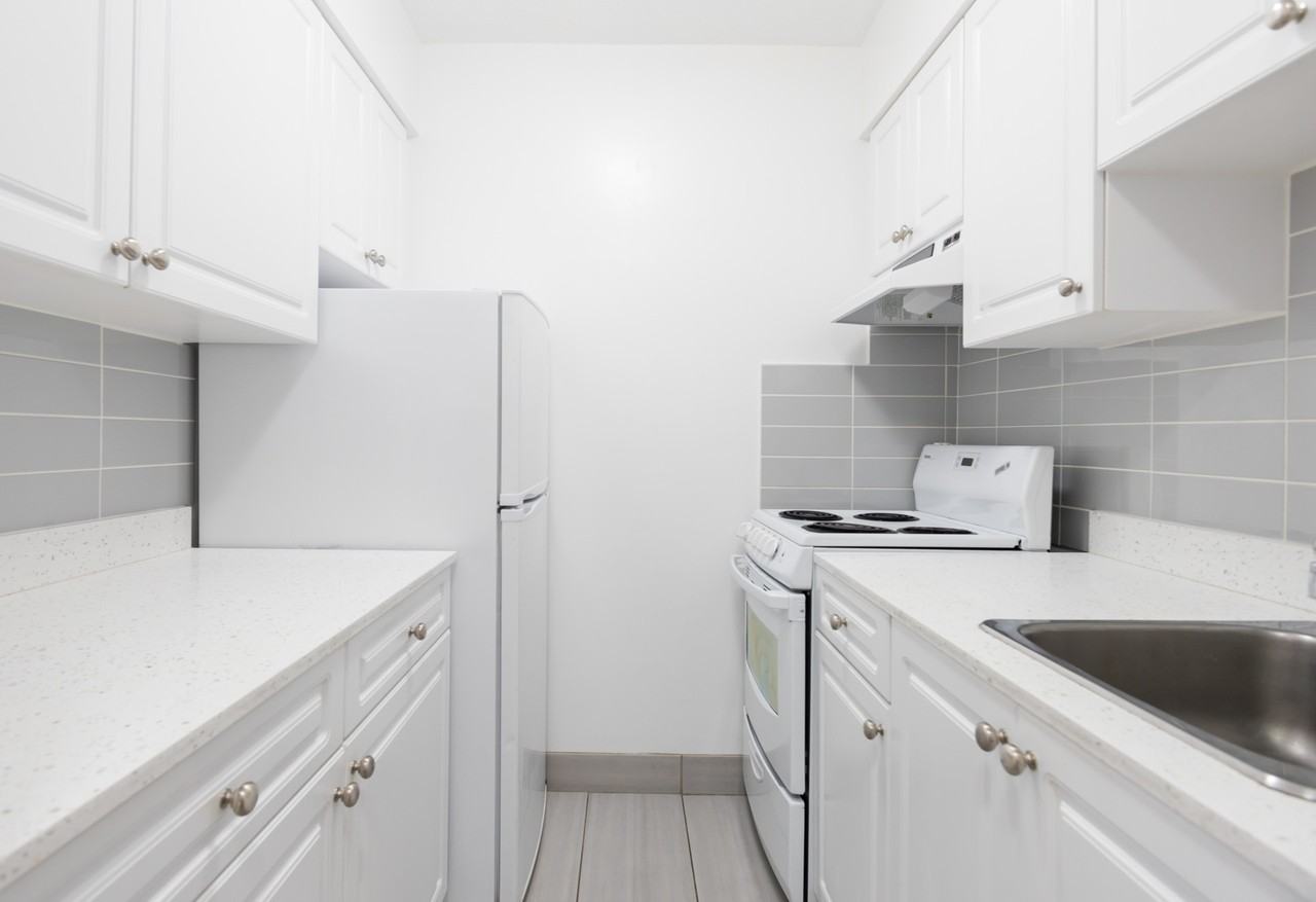 Hendry House - Photo 5 of 6