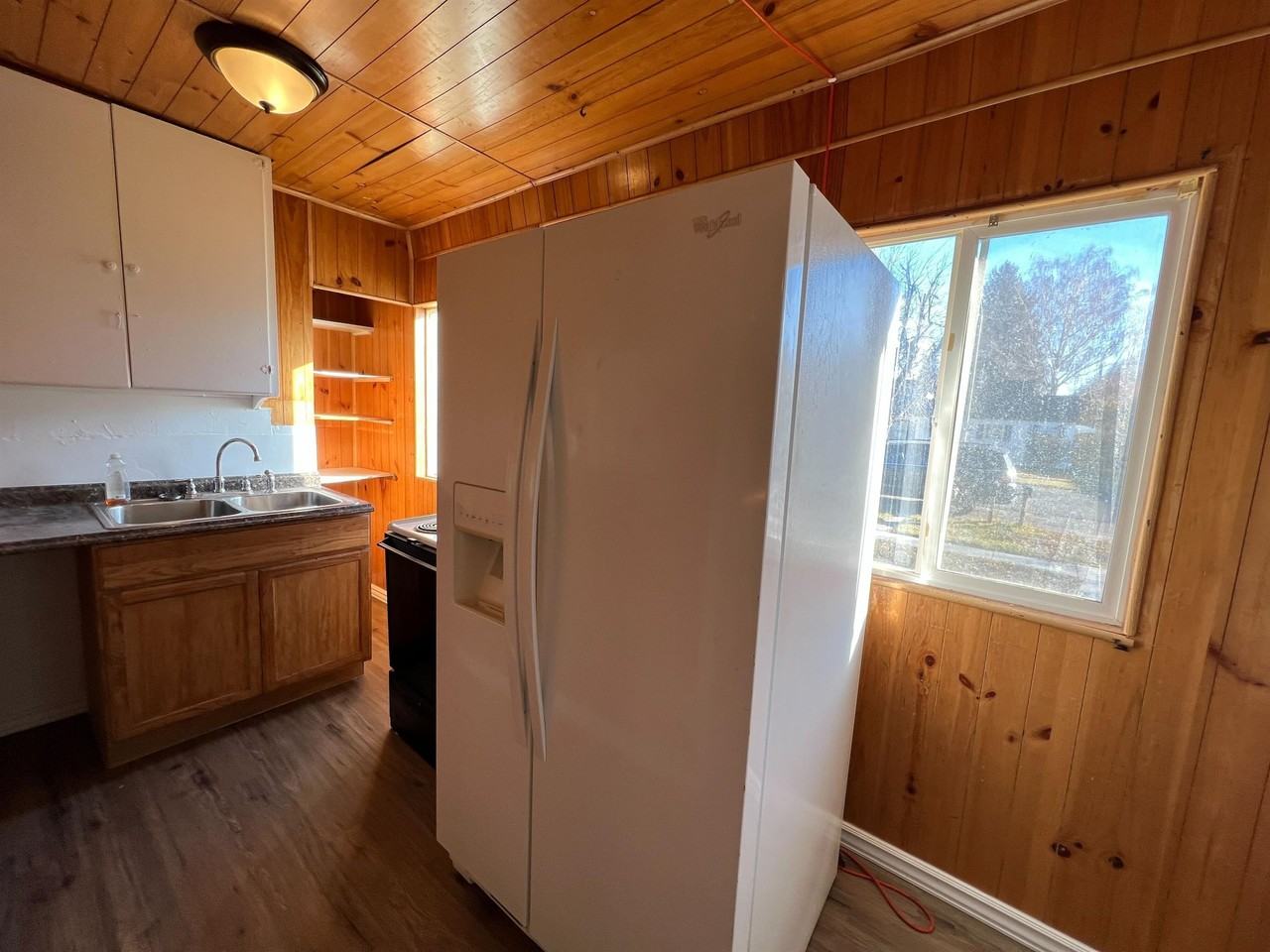 709 E St #1 - Photo 4 of 4