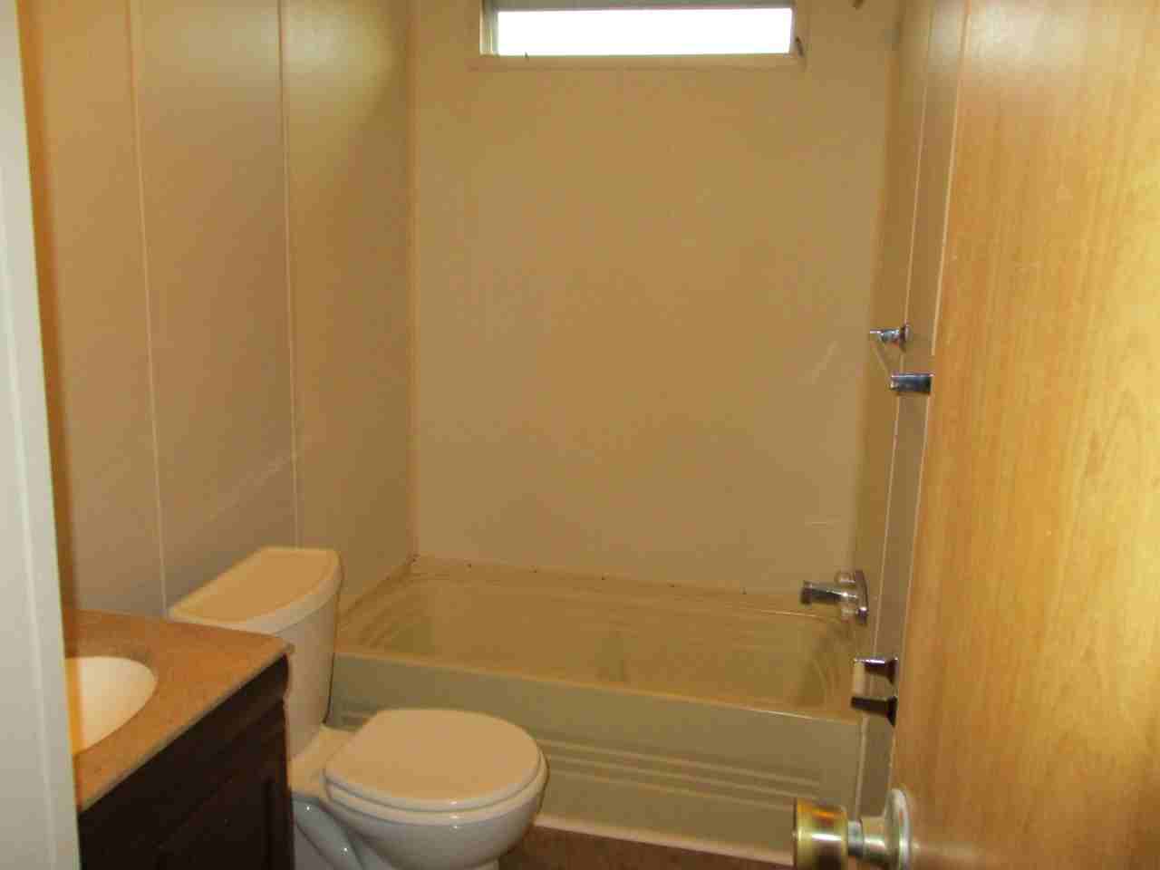 125 Illinois Ave - Photo 3 of 12