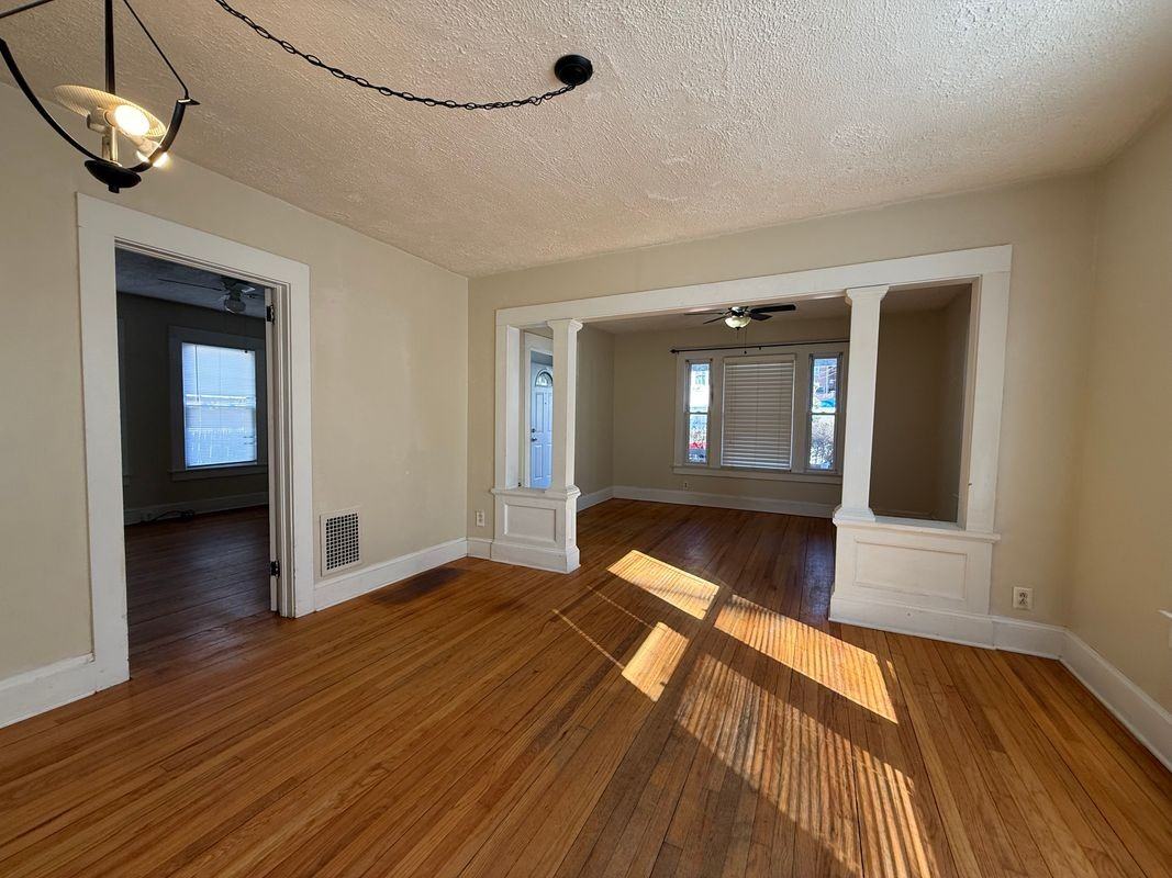 62 Putnam St - Photo 2 of 9