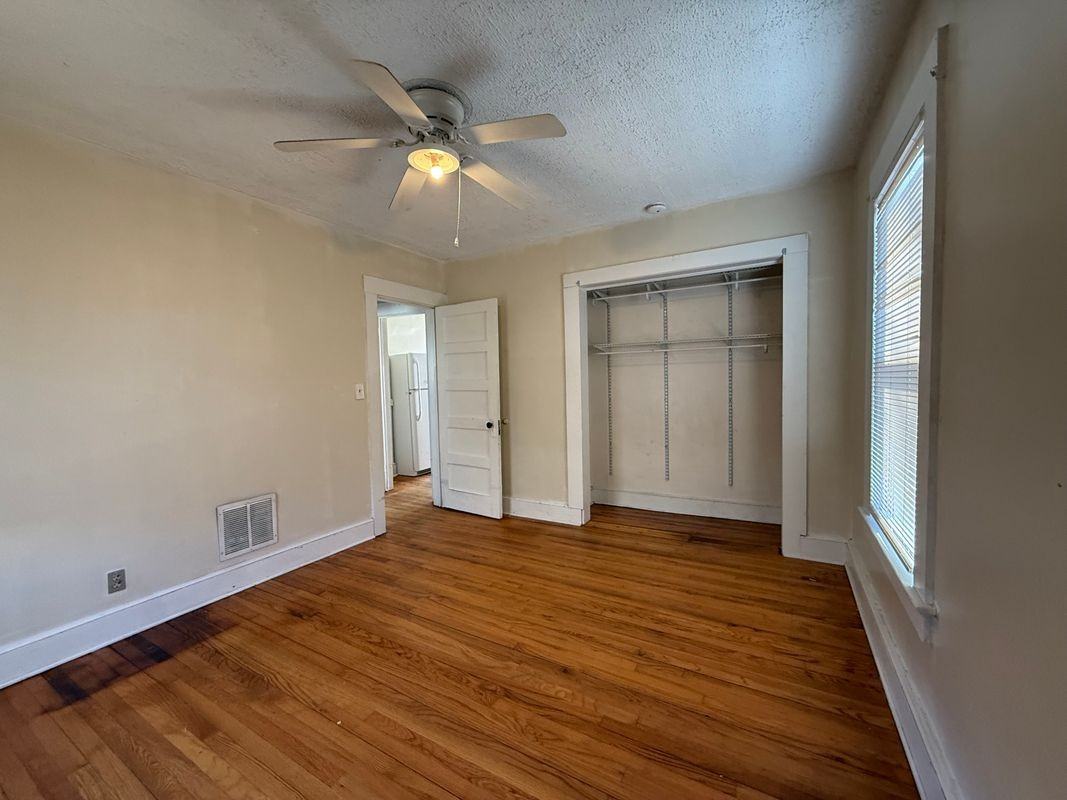 62 Putnam St - Photo 6 of 9