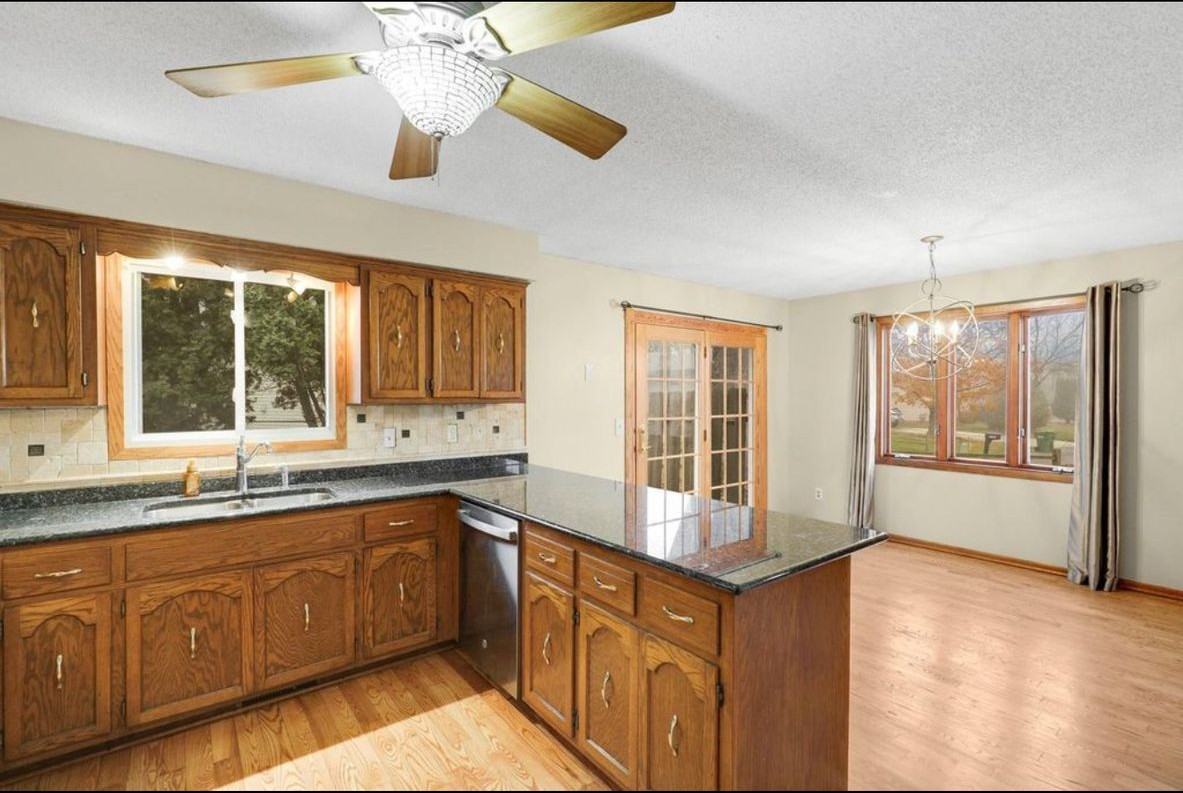 8316 Hampshire Ave N - Photo 6 of 12