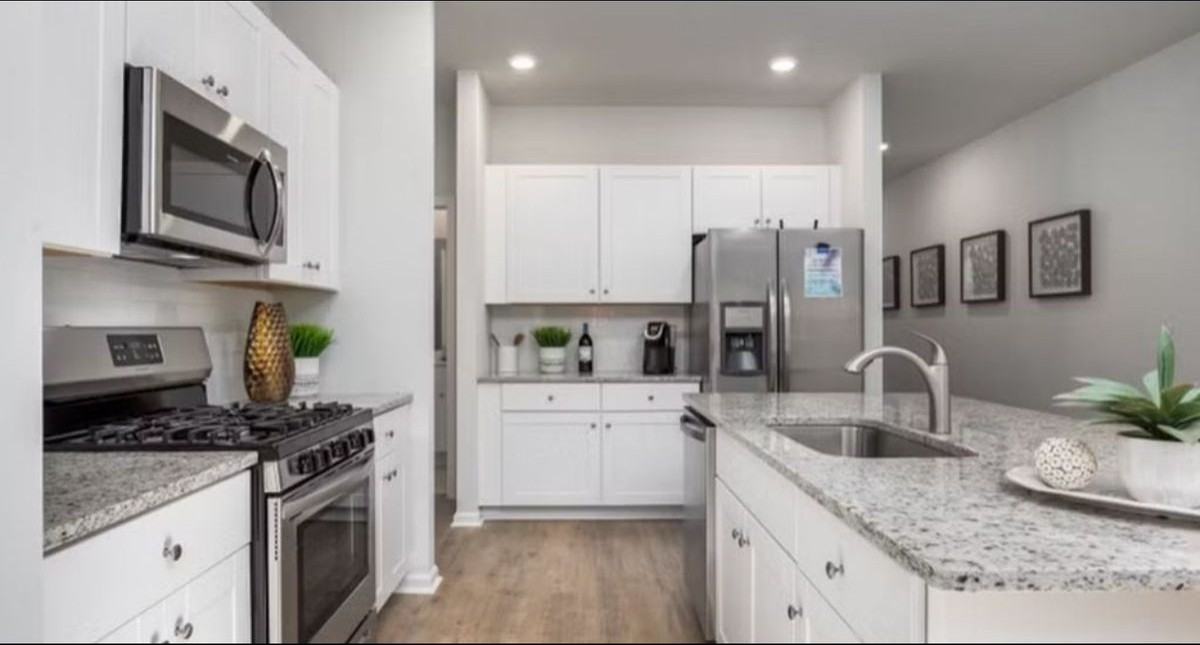 90 Hydrangea Way - Photo 3 of 9