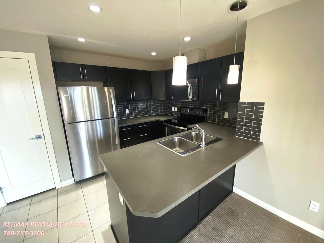 1031 173 St Sw - Photo 3 of 28