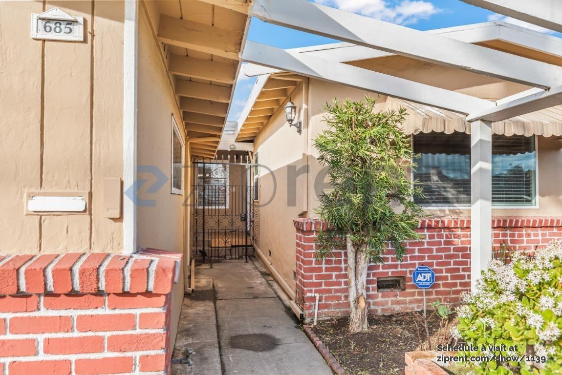 685 Carmar St - Photo 4 of 25