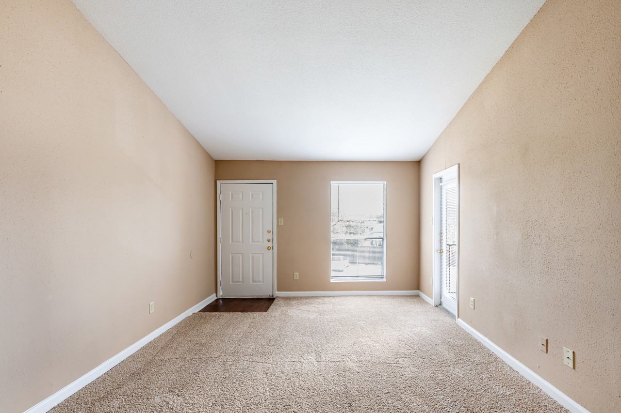 Walnut Terrace - Photo 4 of 26