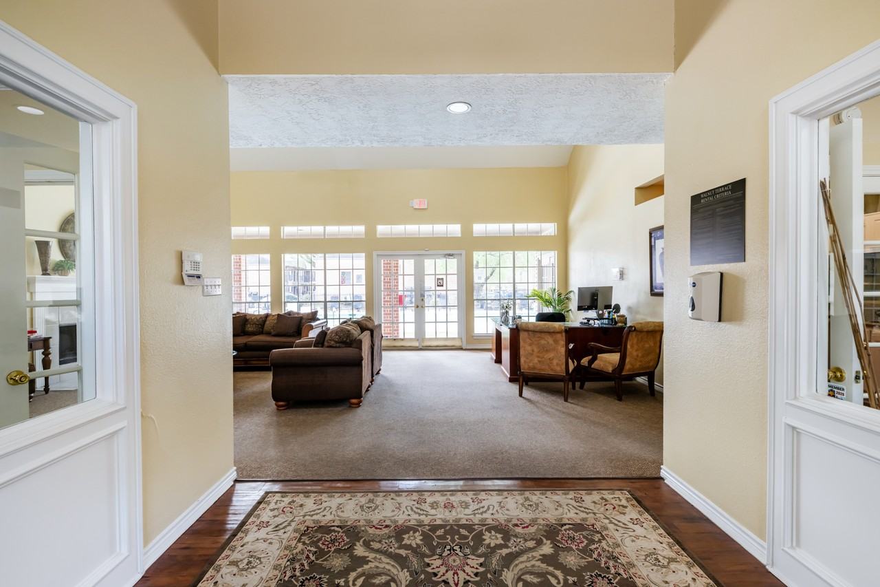 Walnut Terrace - Photo 4 of 80