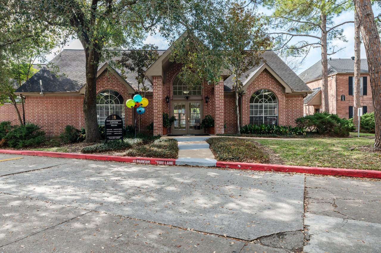 Walnut Terrace - Photo 2 of 80